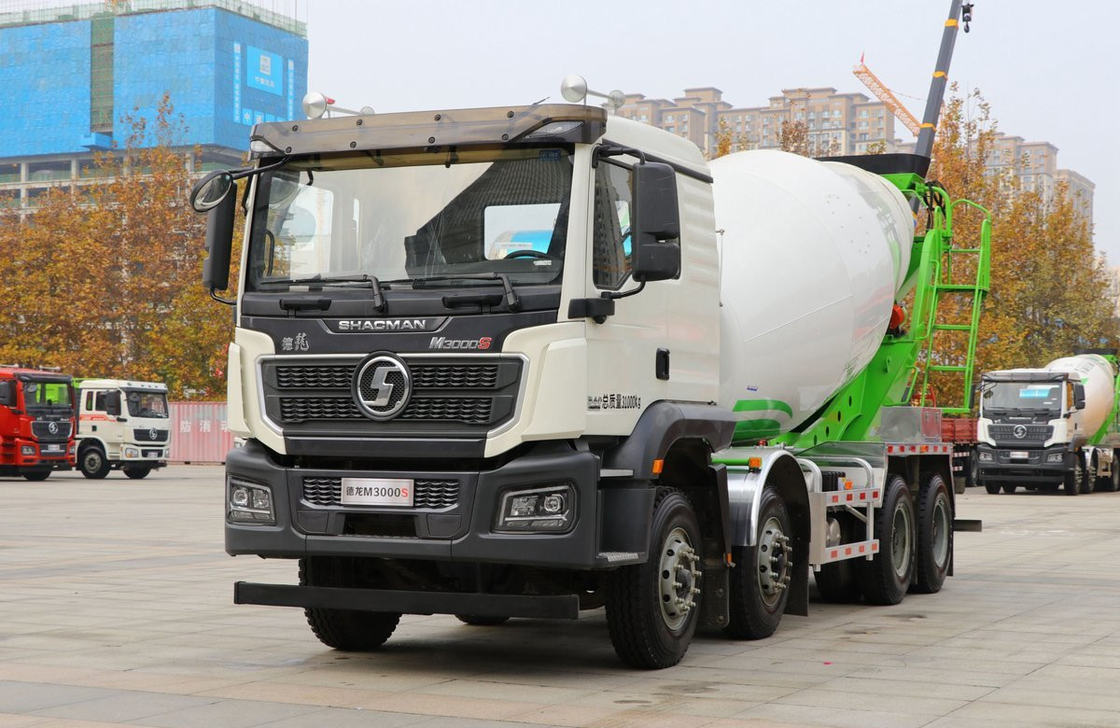 Betonmixers met vrachtwagen Shacman M3000 model 12 wielen 7.5 kubieke tank eenpersoonsslaap