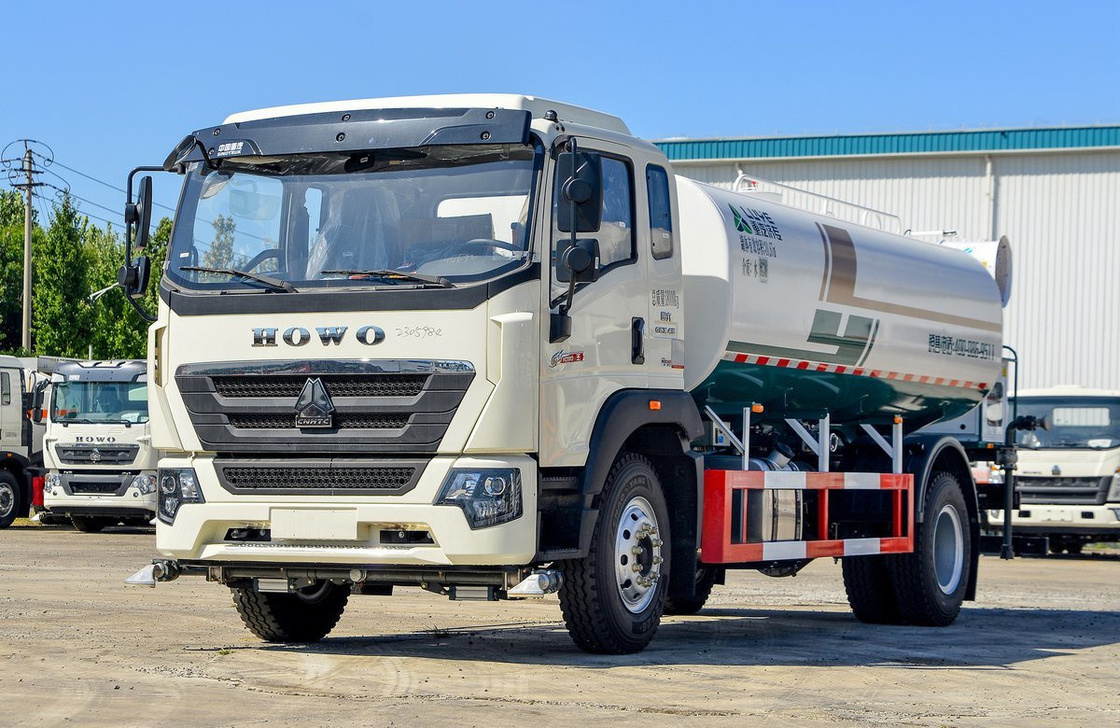 Watertanker Truck 4x2 Sinotruck Howo Weichai 220 pk Dubbele achterbanden Eén rij cabine