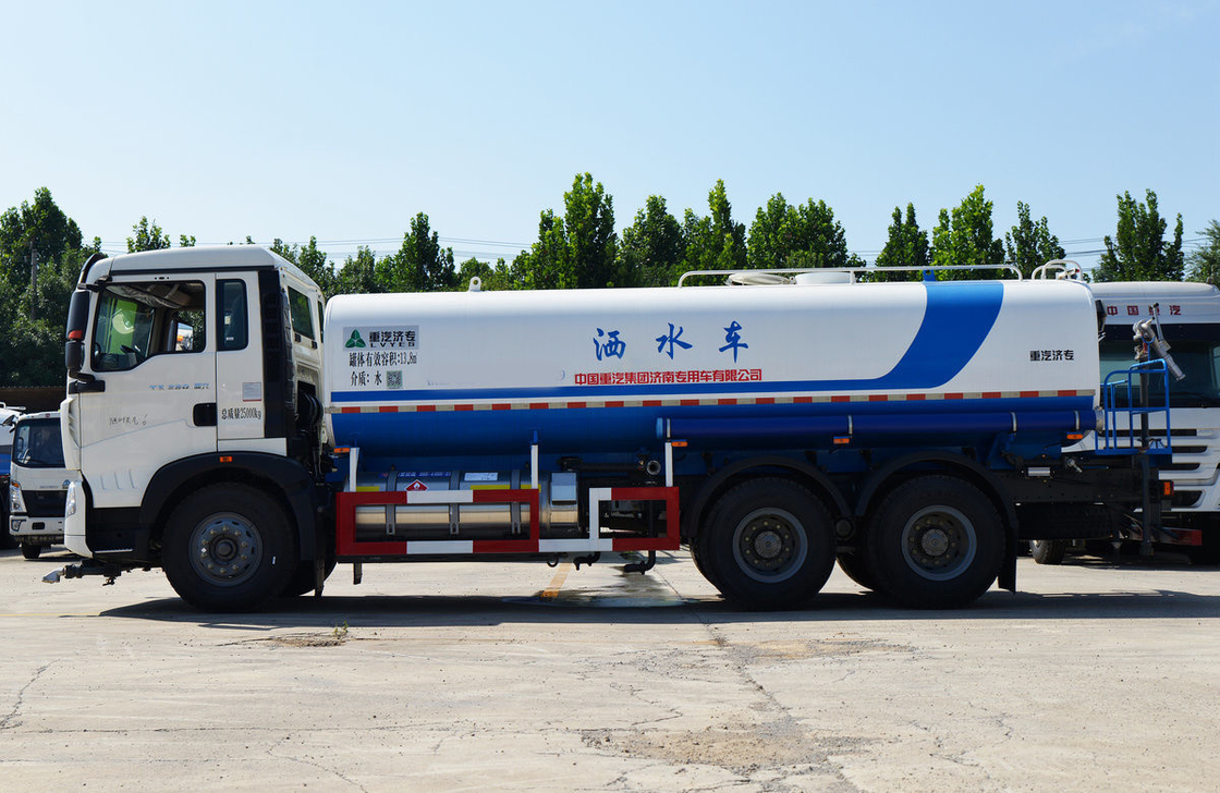Watertanker Truck Howo 6*4 Sinotruck 10 wielen LNG 260 pk Motor 14 Kubik Tanker LHD/RHD
