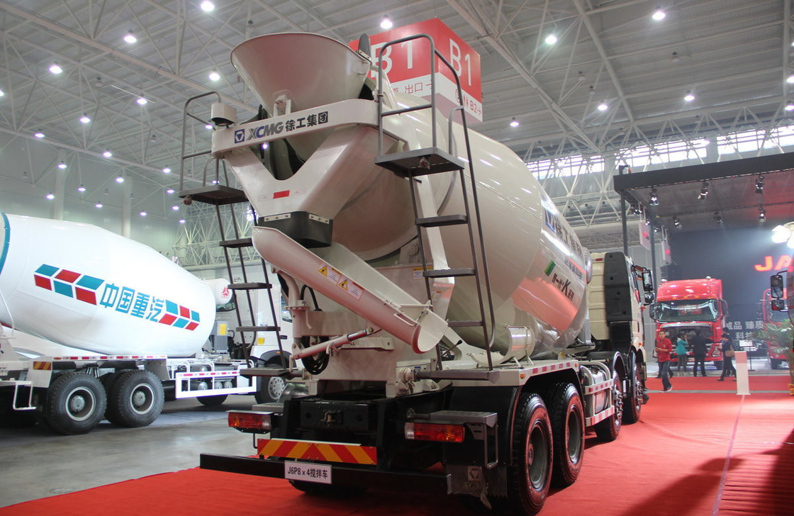 Betonmengtruck 6,5 kubieke FAW 8×4 Cementemenger Euro 4 LHD