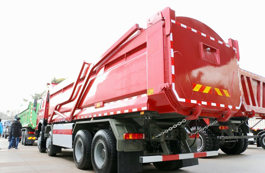 Gebruikte dumptruck 8×4 aandrijflijn 12 banden transportcomposite HW76 cabine plat dak