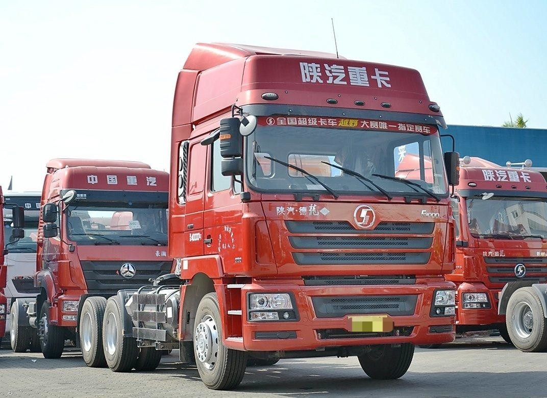 Shacman Truck Head 6*4 Drive Mode Paard Tractor LNG Grote gas tank 380hp Kolenvervoer