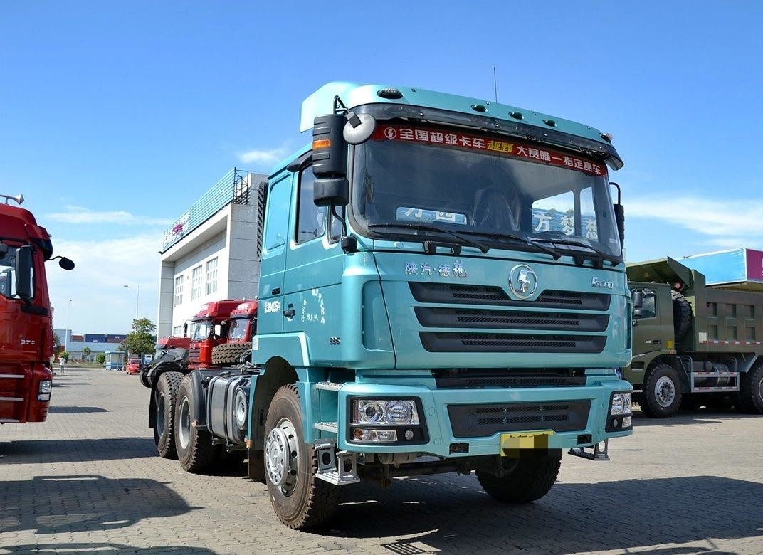 Truck Tractor Hoofd Shacman F3000 Paard 10 Wielen 336 pk Dagelijkse transport van industriële producten