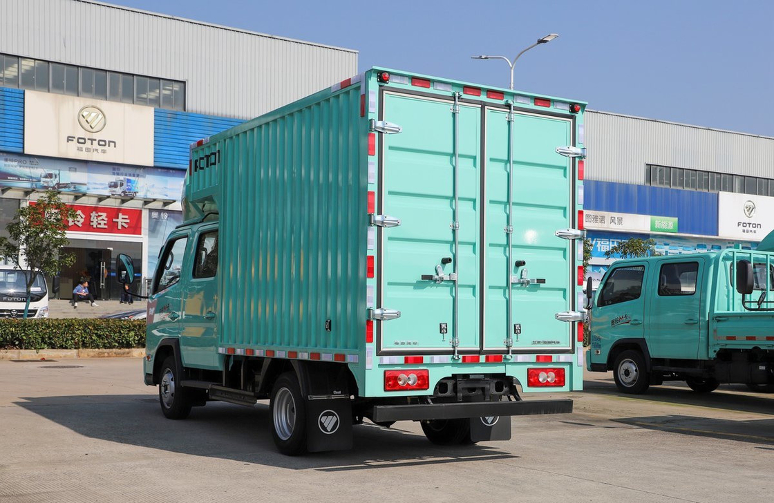 Gebruikte lichte vrachtwagens 2,7 meter Containerbox 2+3 zitplaatsen Dubbele cabine Chinese merk Foton