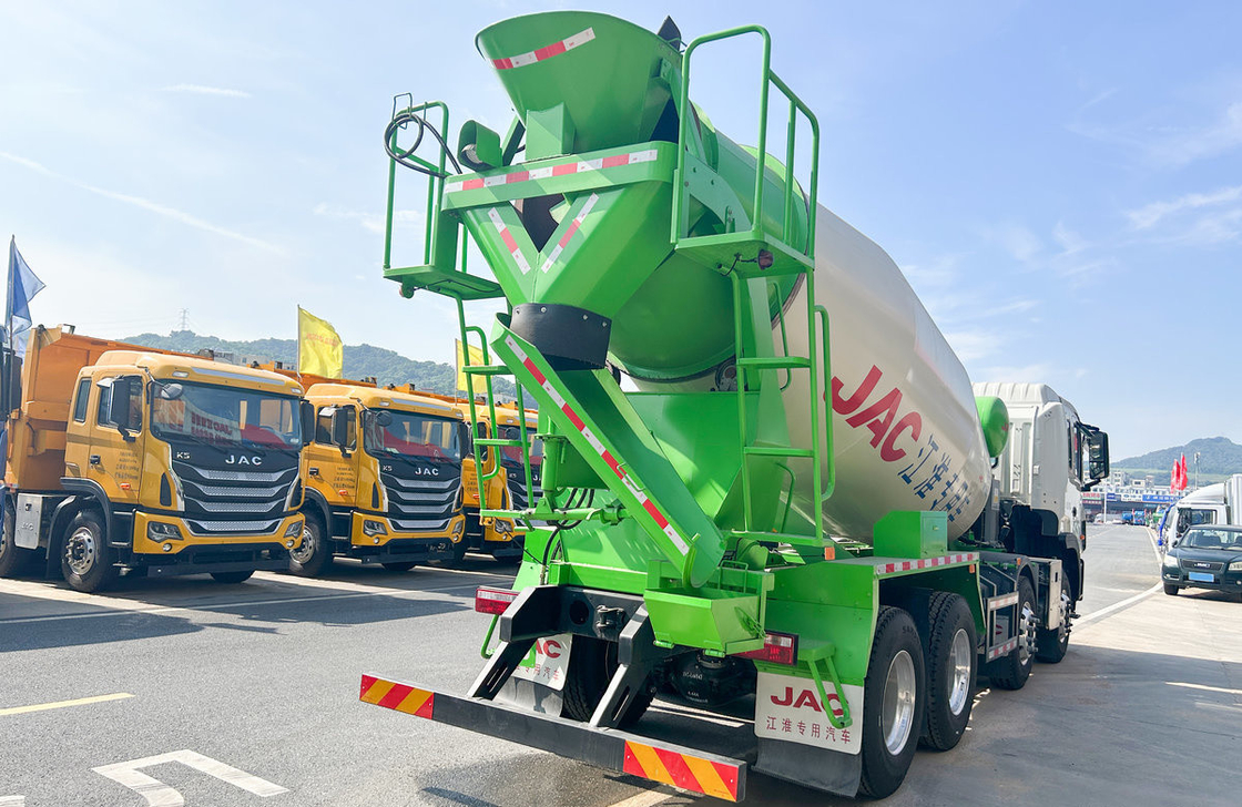 Beton Truck Mobiele 7-8m3 Tanker Cement Mixer Truck Chinese merk JAC Yuchai 350 pk