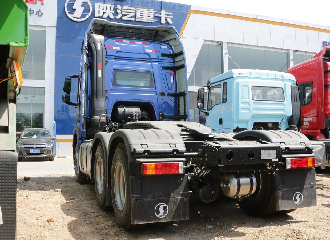 Tractoren Trucks Blauw Kleur Hoog dak Kabine 480 pk Shacman H6000 Prime Mover Fast Gearbox