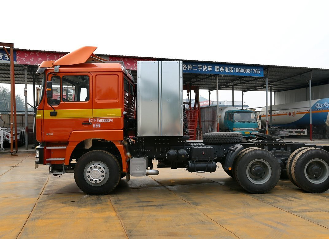 Tractor Truck Head Shacman Gas Transport Horse 6*4 Met 3 Assen Weichai 350hp LNG Manual