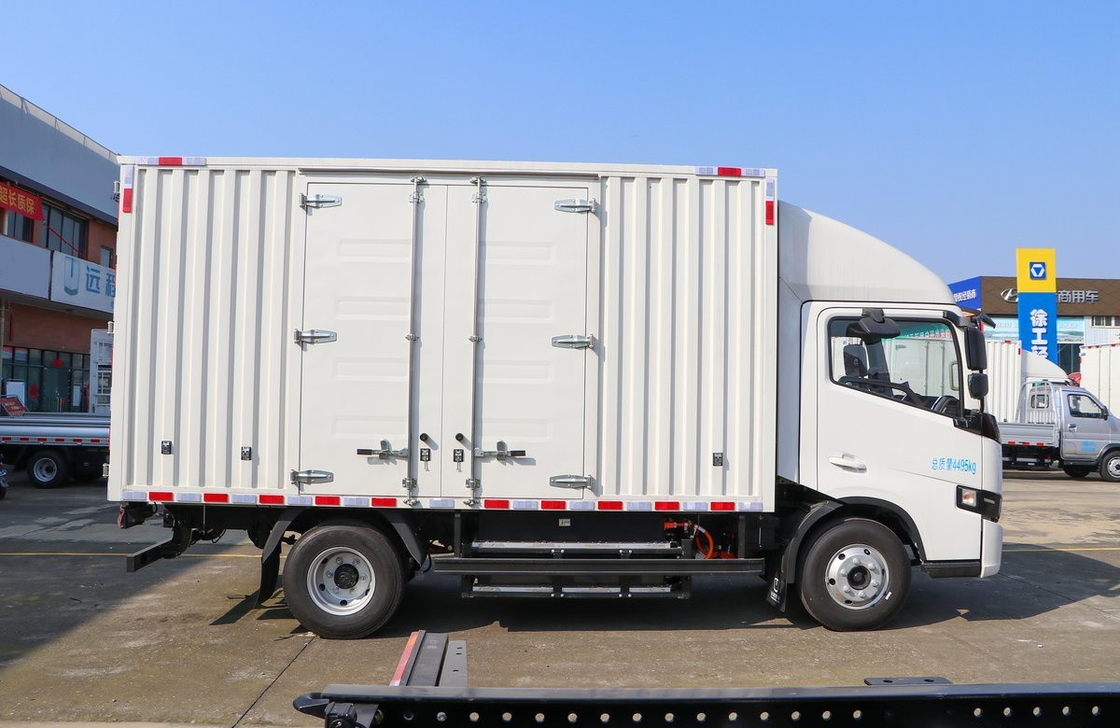 Box Trucks Geely Pure Electric Truck New Energy Fuel 4*2 Van Box 4 Meter A/C