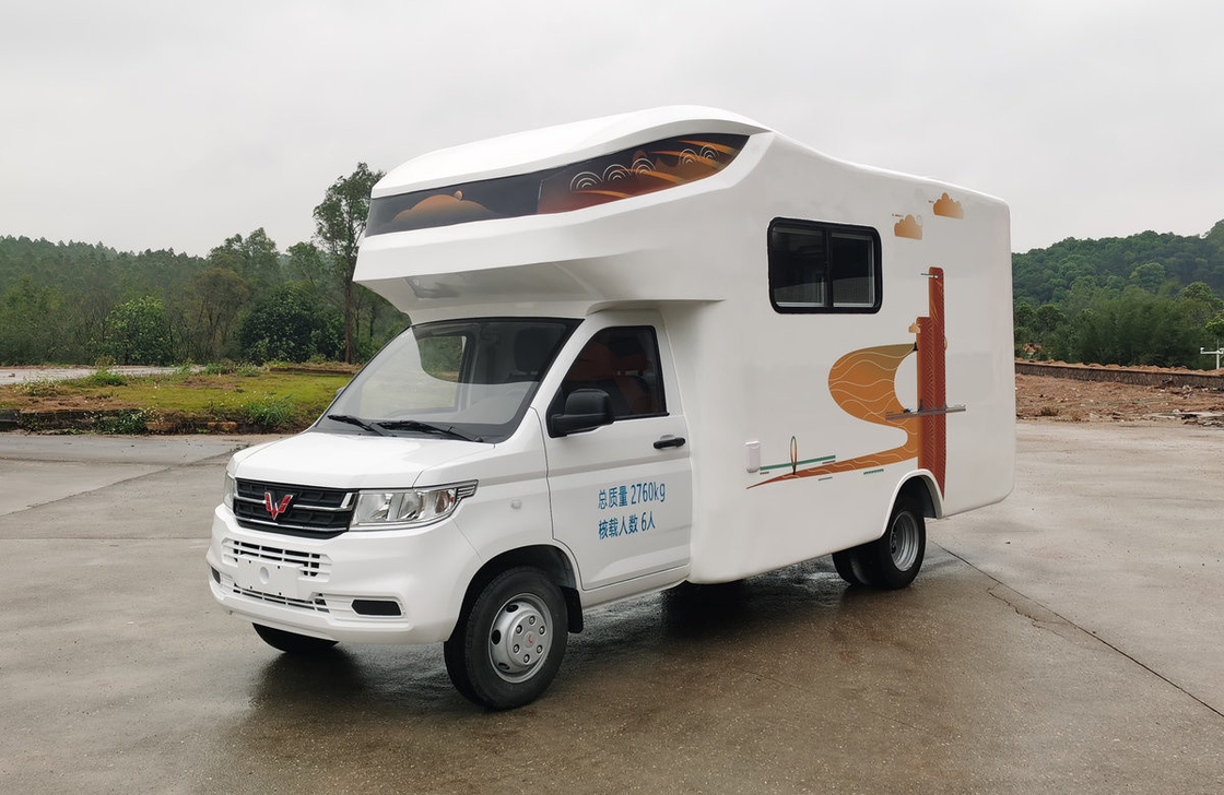 Box Truck Container Wuling Motor Home Car 5,8 meter met toilet Comfortabel Bed And Sofa