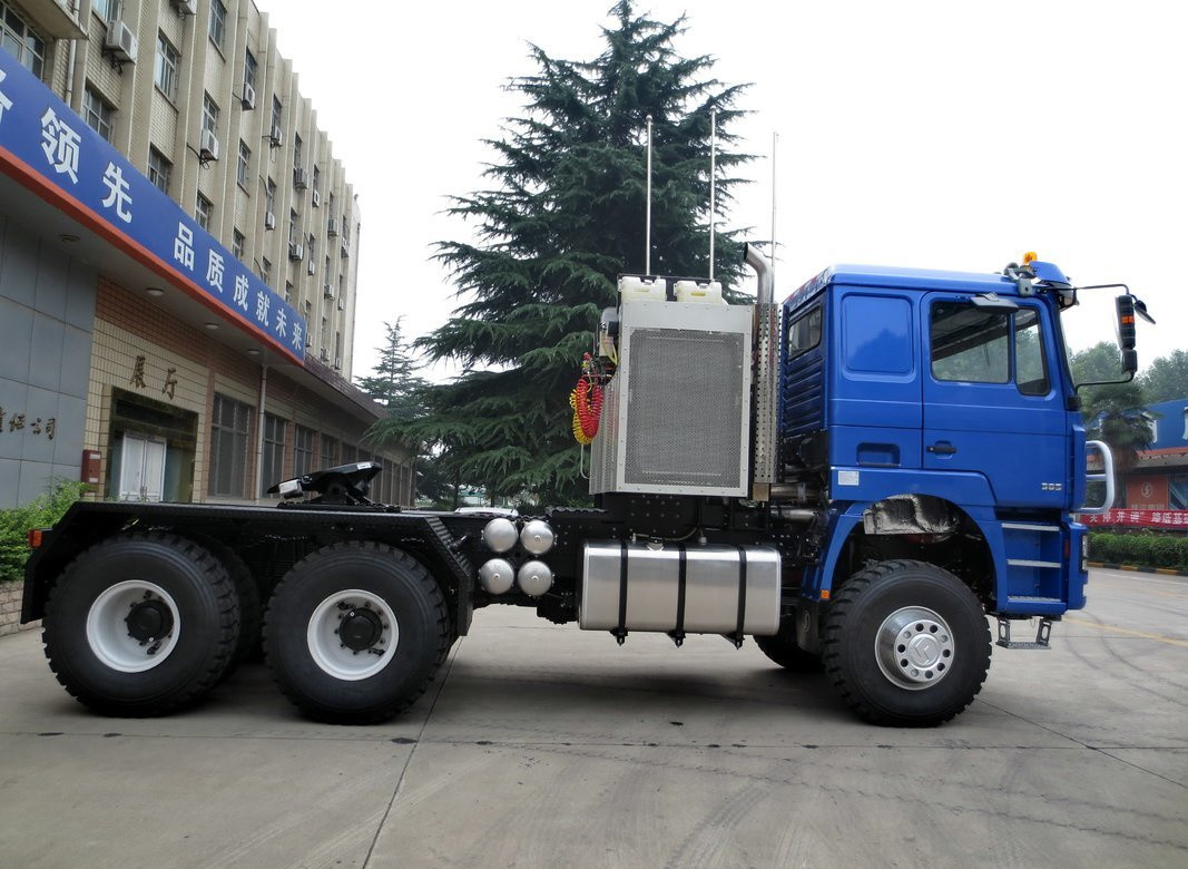 Tractor Trucks Gebruikt 6*6 Full Drive Shacman Prime Mover Cummins 600 pk Motor Met 10 banden
