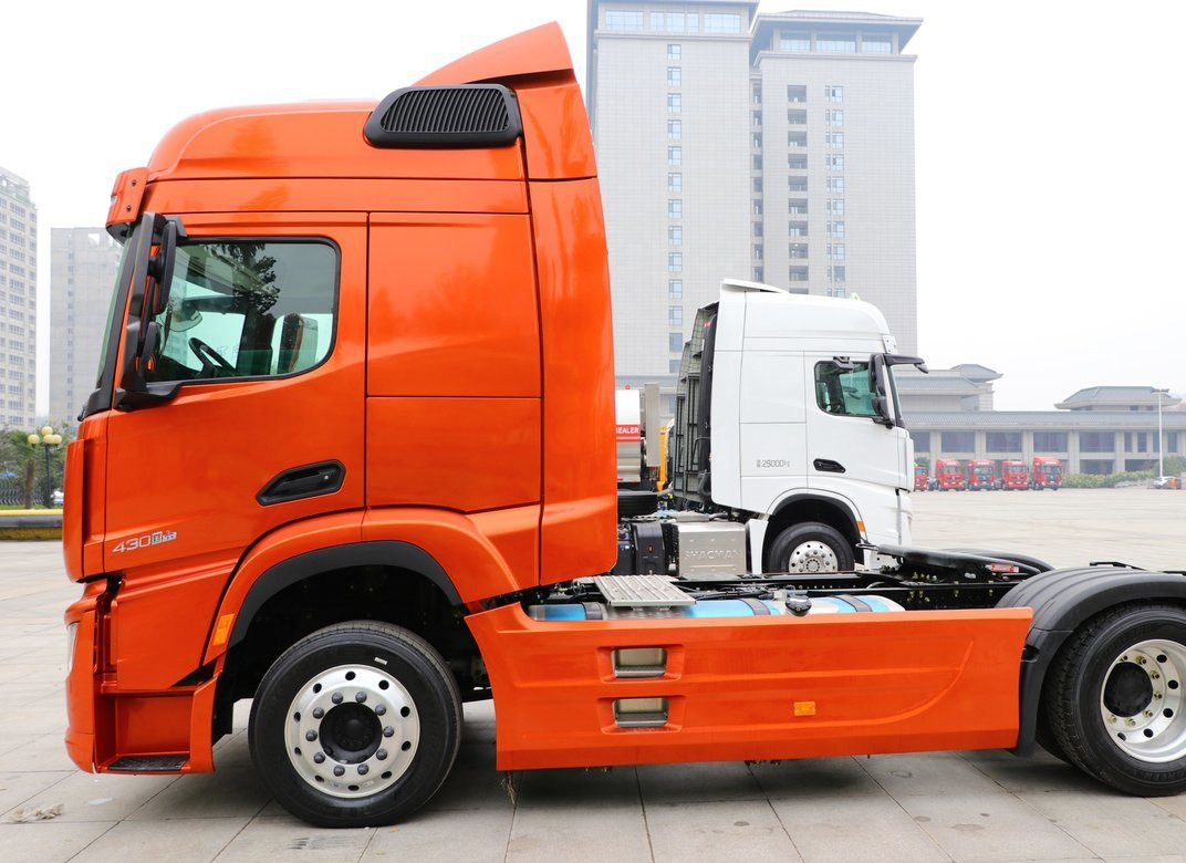 Tractor Trailer Truck Brand New 4*2 Shacman H6000 Single Axle Weichai 430hp Een en een halve rij