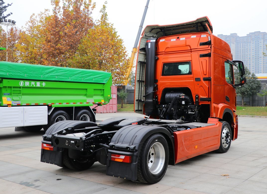Tractor Trailer Truck Brand New 4*2 Shacman H6000 Single Axle Weichai 430hp Een en een halve rij