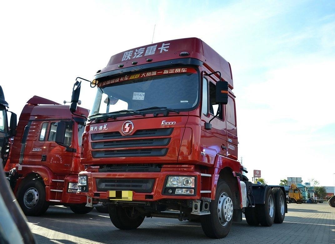 Shacman Tractor Truck F3000 High Roof Cabin 10 banden Weichai 375hp LHD/RHD Goed gebruik In Afrika