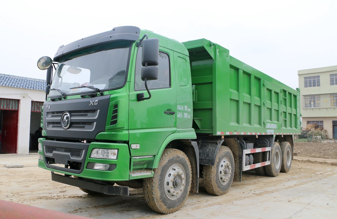 Shacman Gebruikte tipper trucks X6 Heavy Duty 8*4 Dumper 300hp Hulpbelasting 30-50 ton LHD/RHD