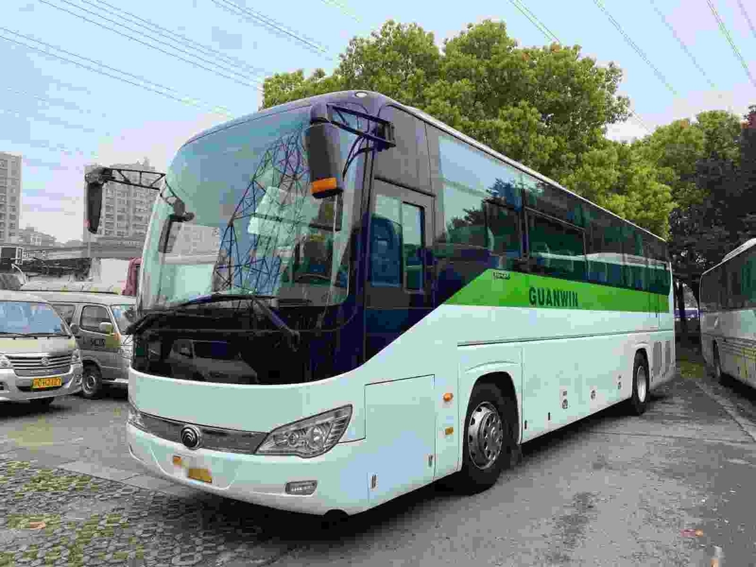 Luxe tweedehands YUTONG bus 2015 jaar Euro-IV emissie 51 zitplaatsen groot bagageruimte