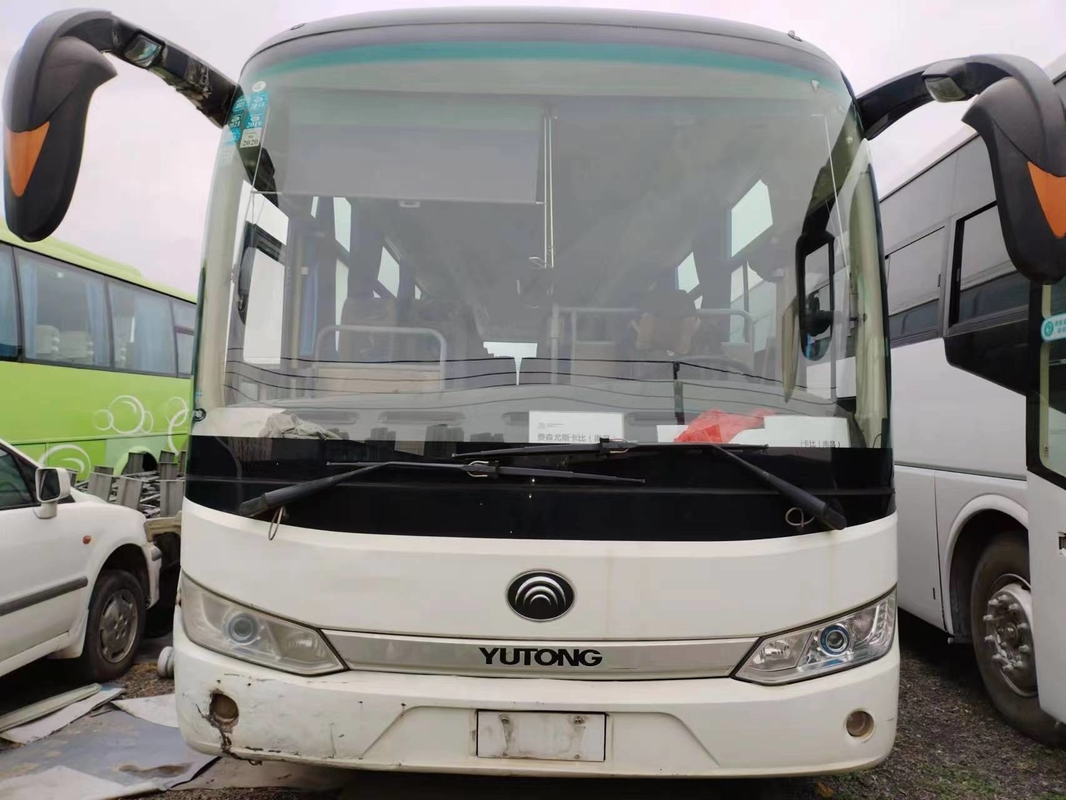 Tweedehandsbus Yutong 2 bij 3 zitplaatsen 59 zitplaatsen Tweedehandsbus 2016 Jaar Goed A/C