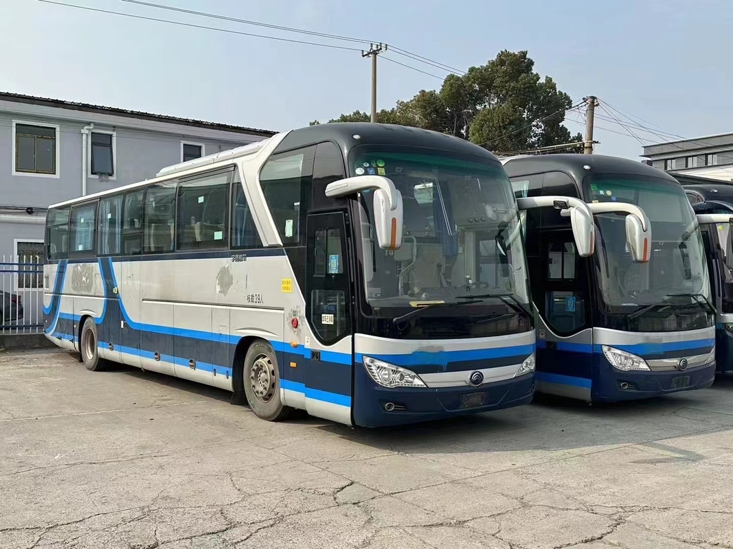 68 zitplaatsen 2013 Jaar Diesel Gebruikte autocar BusZK6122H Met A / C uitgerust met Euro III emissie standaard