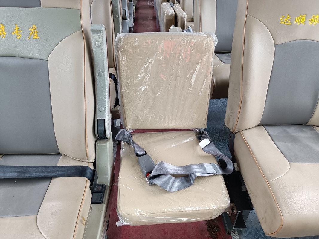 ZK6127 Yutong gebruikte passagiersbus / 66 zitplaatsen gebruikte luxebussen merk Yutong