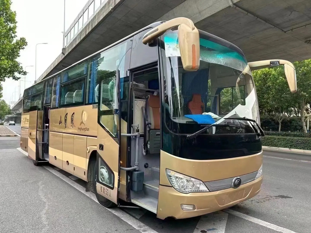 ZK6119 Yutong gebruikte passagiersbus / 53-zitplaats dubbele deuren linksrijden luxe bus
