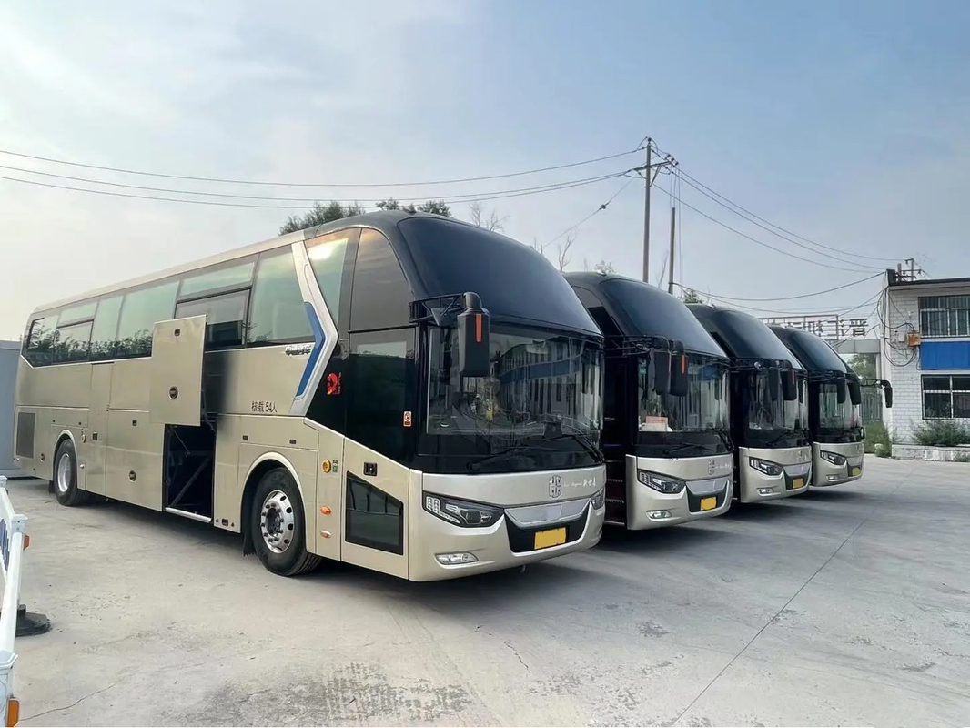 LCK6126 Zhongtong Gebruikte passagiersbus 54 zitplaatsen Dubbele deuren Luxe bus met grote capaciteit