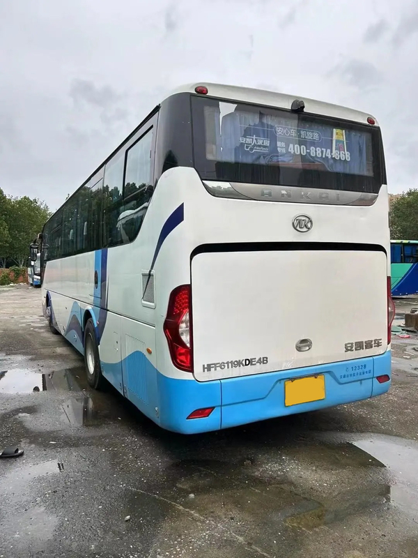 HFF6119 51 zitplaatsen luxebus met grote bagageruimte, achterin dieselmotor, linksrijden