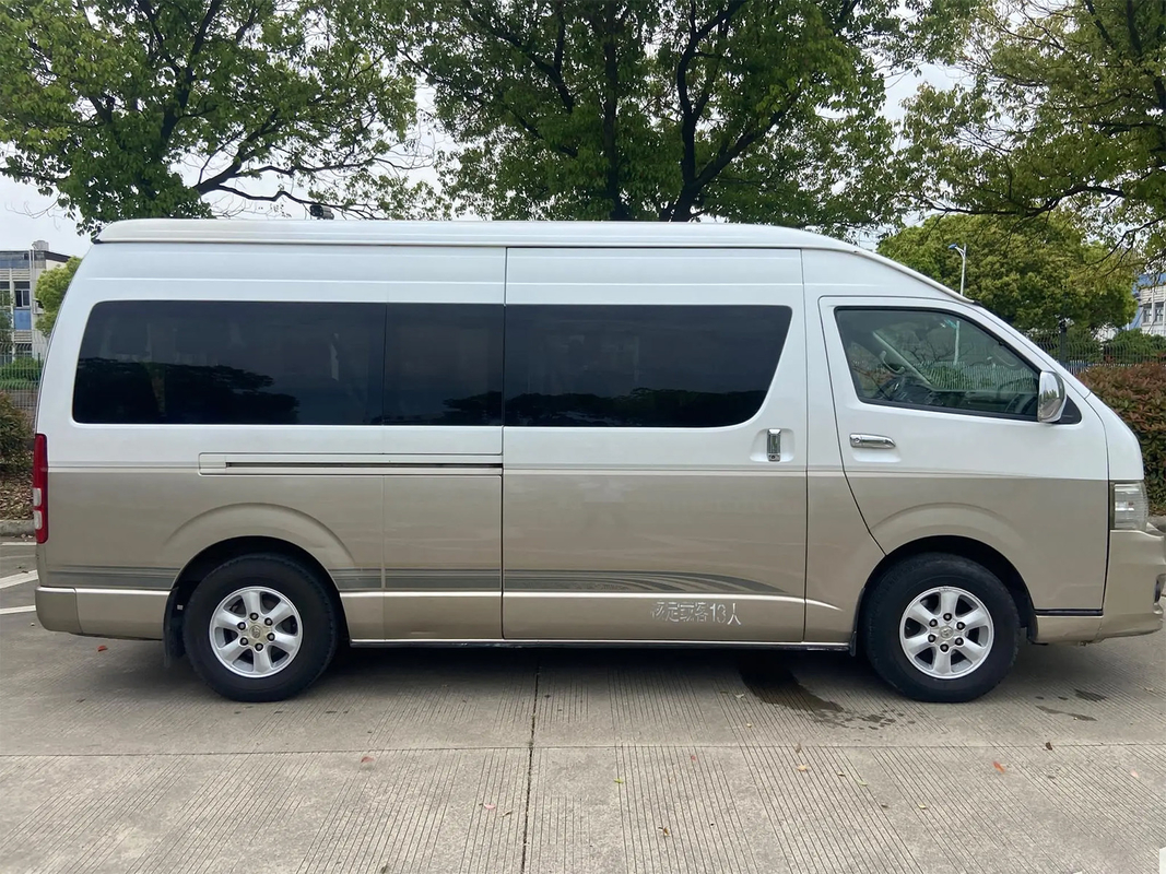 Toyota Hiace 13 zitplaatsen met links stuur Elektrische Mid-Door Euro 4 Standard Champagne Gold Minibus