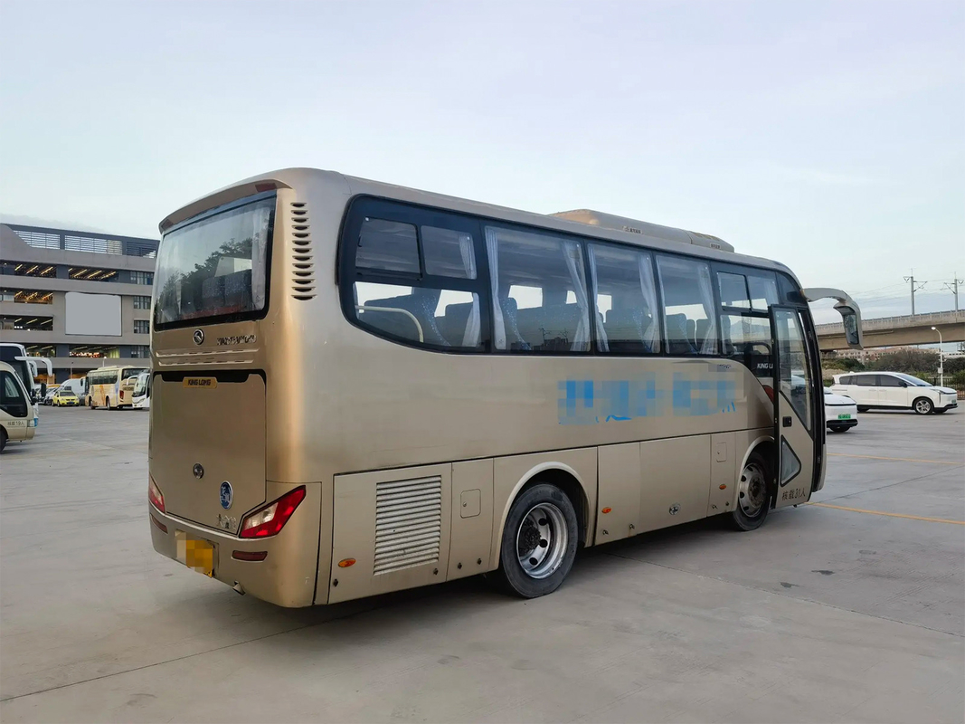 XMQ6759 Euro 4 Standard 7.5m Linksgestuurde Dieselmotor KingLong Gebruikte Passagiersbus