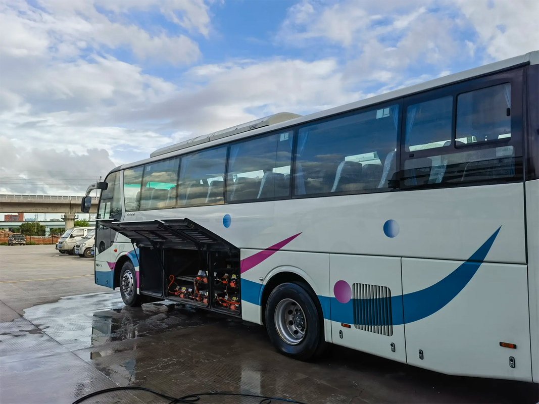 47-zits Golden Dragon Brand New Energy tweedehands bus met grote bagageruimte