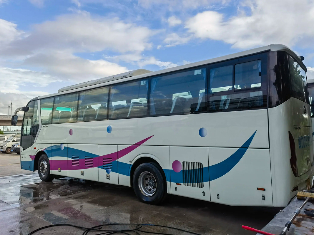 47-zits Golden Dragon Brand New Energy tweedehands bus met grote bagageruimte