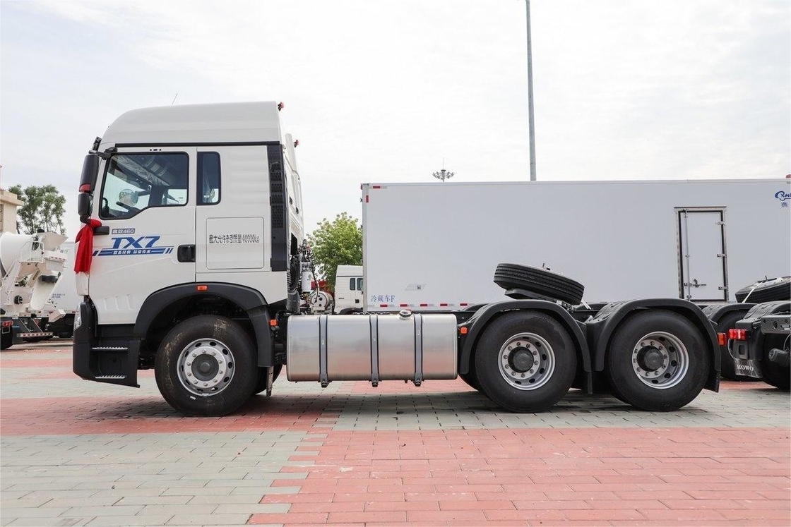 Howo Tractor Trucks 12Gear 6*4 Tien banden 460 pk 6 cilinder Dieselmotor