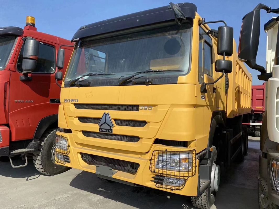 Howo Sino Truck 2023 Geel Kleur 6*4 Rijmodus Weichai 380 pk Rechterhand Drive Nieuw