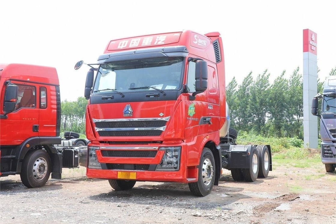 HOWO Zware vrachtwagen 530 pk 6X4 Nationale VI LNG-tractor Truck Shroud Side Air Deflector