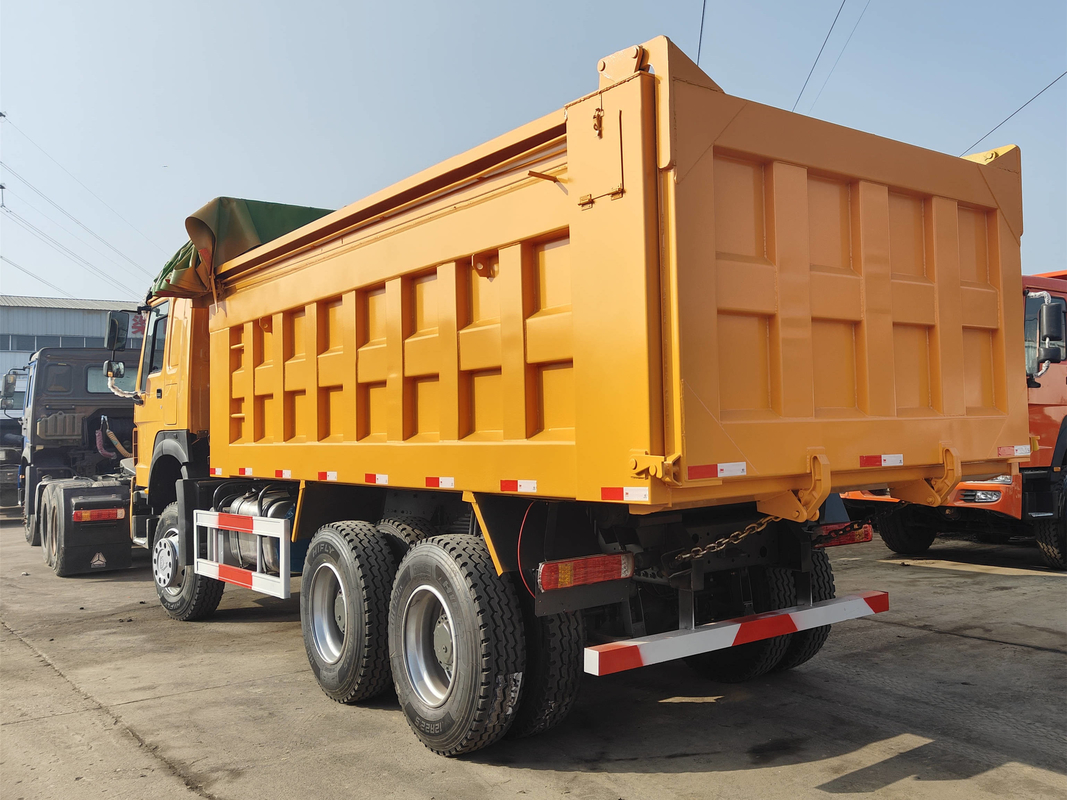 Sino Truck Dumper Nieuwe grote emmer 30 ton 6 * 4 Howo Tipper met deksel Nieuwe banden Single Sleeper