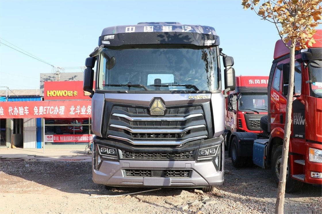 HOWO Zware vrachtwagen Tractor Hoog dak deflector 6X4 Diesel 16 versnellingen 480 pk Nationaal VI