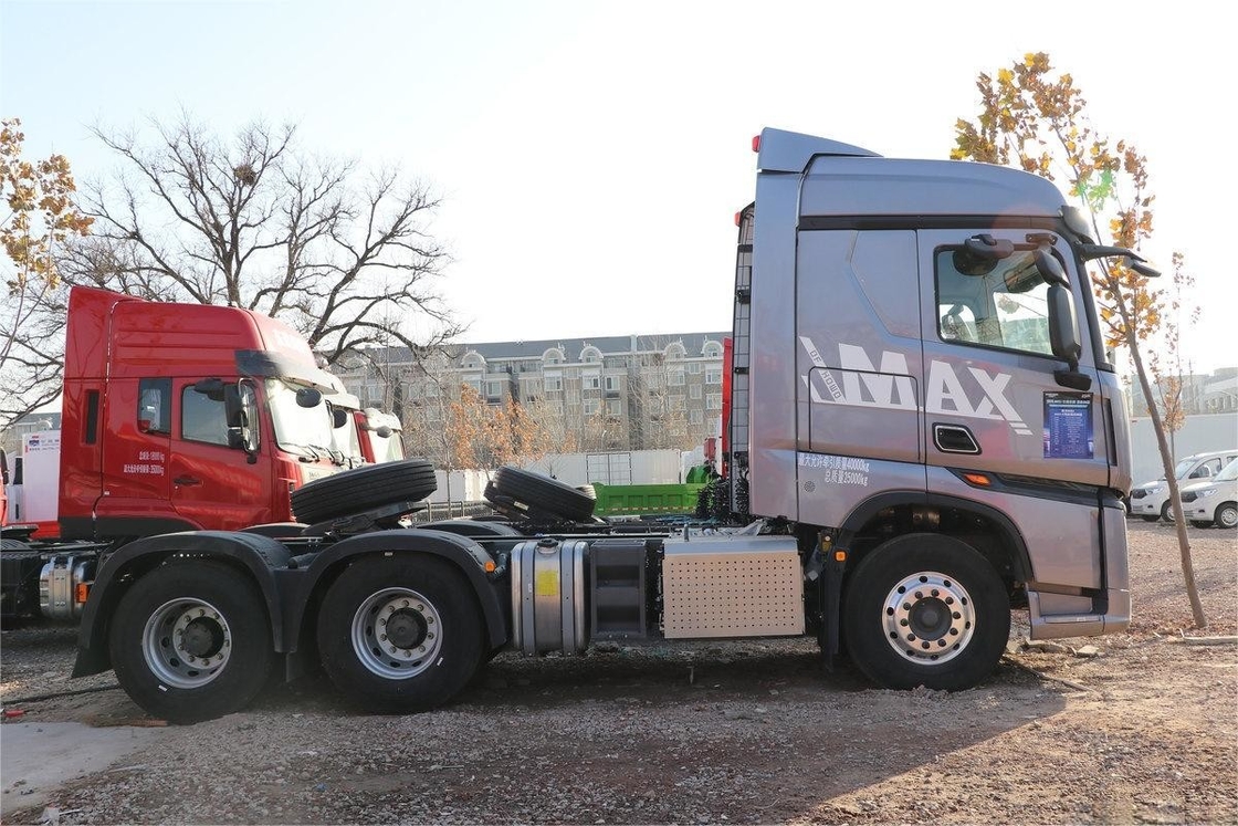 HOWO Zware vrachtwagen Tractor Hoog dak deflector 6X4 Diesel 16 versnellingen 480 pk Nationaal VI
