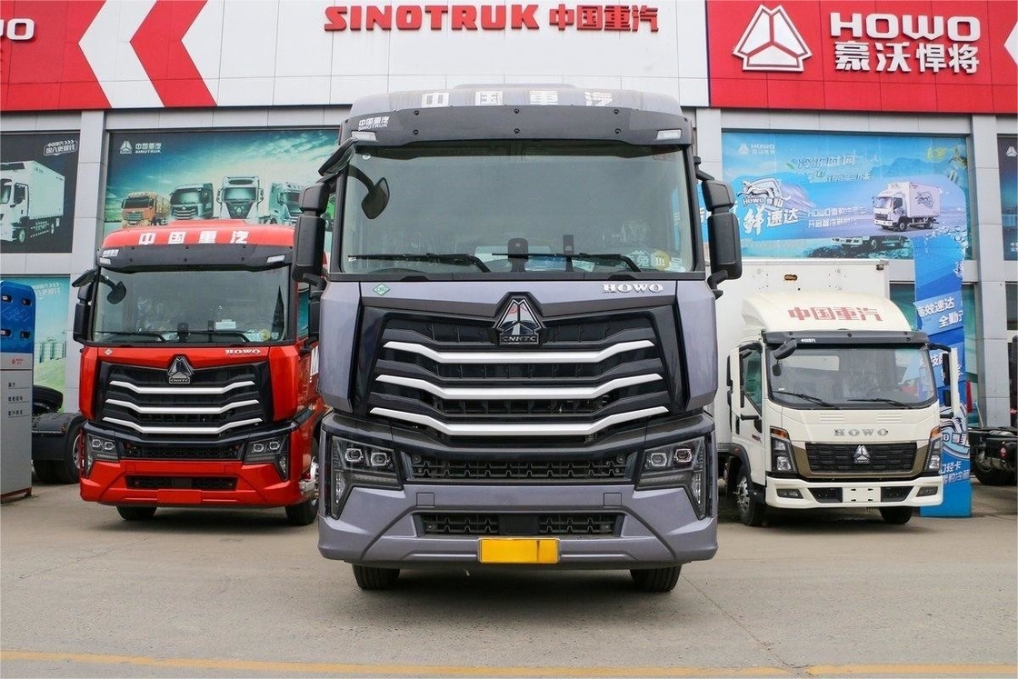 HOWO Max zware vrachtwagen licht luxe versie hoge dakstroomplaat 480 pk 6x4 LNG-tractor