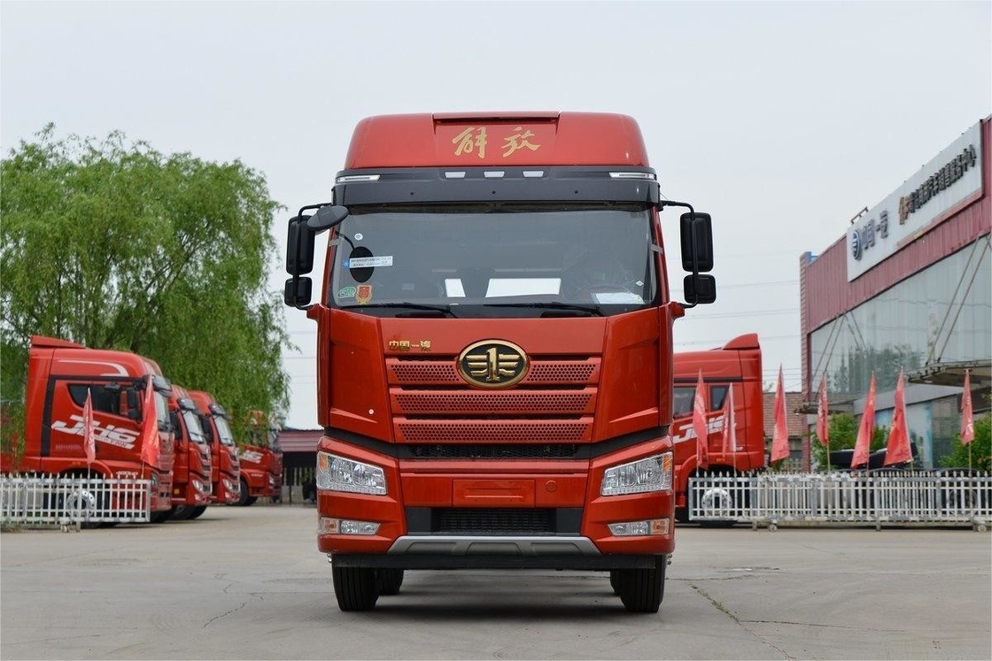 FAW Jiefang Zware Truck High Top 10-Speed Diesel 8X4 320HP 9.5m Rails Carry Truck Chassis