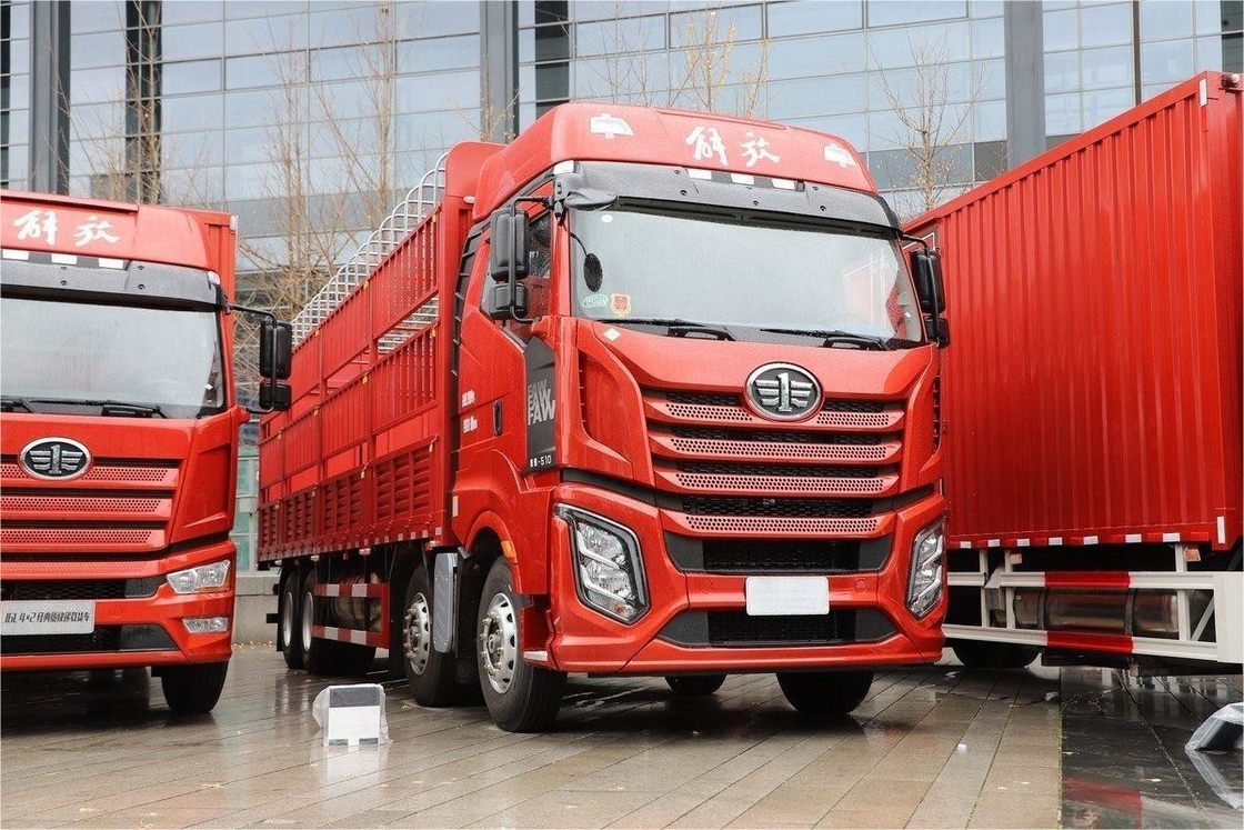 Jiefang Medium Truck Zonnedak Airconditioning 12-Snelheid 510 HP 8X4 9,4m LNG Fence Truck