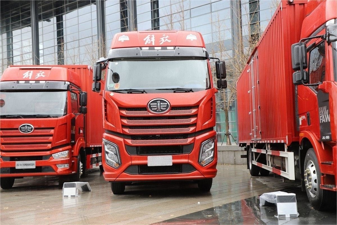 Jiefang Medium Truck Zonnedak Airconditioning 12-Snelheid 510 HP 8X4 9,4m LNG Fence Truck