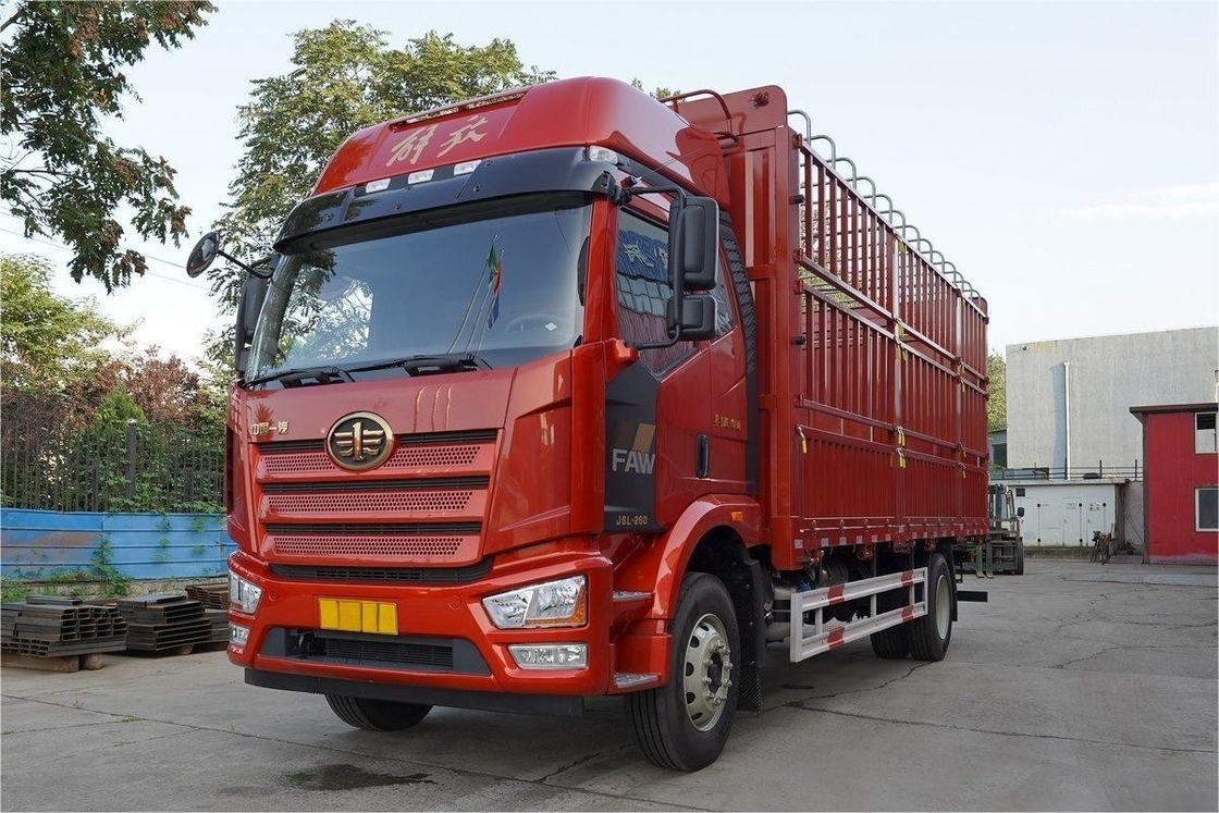 FAW Jiefang Truck Eén rij en een halve stoel 260 pk 8-versnellings diesel 4x2 6,75 meter hek Truck