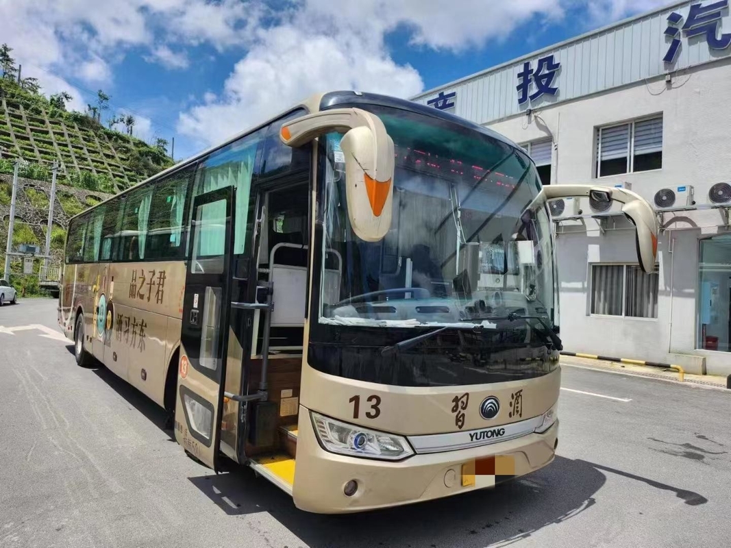 Tweedehands toeristenbus 52 zitplaatsen 2020 Jaar Yutong Shuttle Bus ZK6125 Champagne kleur
