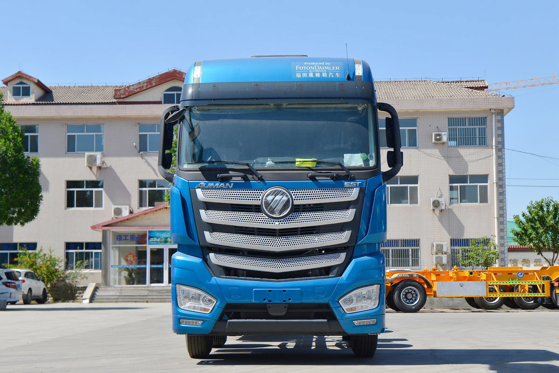 Foton Auman Truck Halve rij zitplaats 520 pk 8x4 9,53 m AMT Automatische transmissie Truck chassis