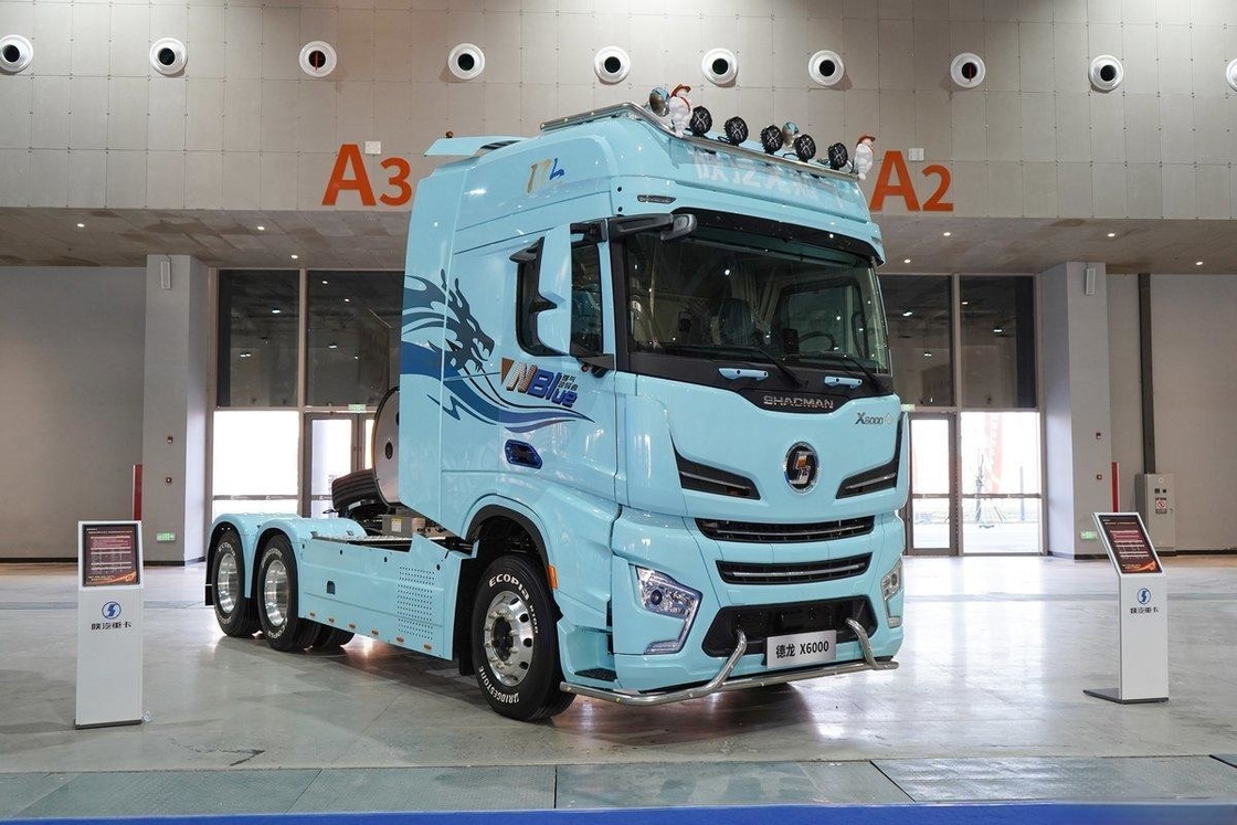 Shacman X6000 Tractor Truck Diesel 700 Hp 6X4 LNG AMT Hoog dak Eén rij en halve stoelen