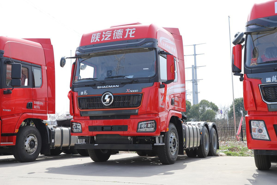 Shacman Traktor Truck Hoog dak Flow Plate Diesel 12 snelheid 650 pk 6x4 X5000 Model
