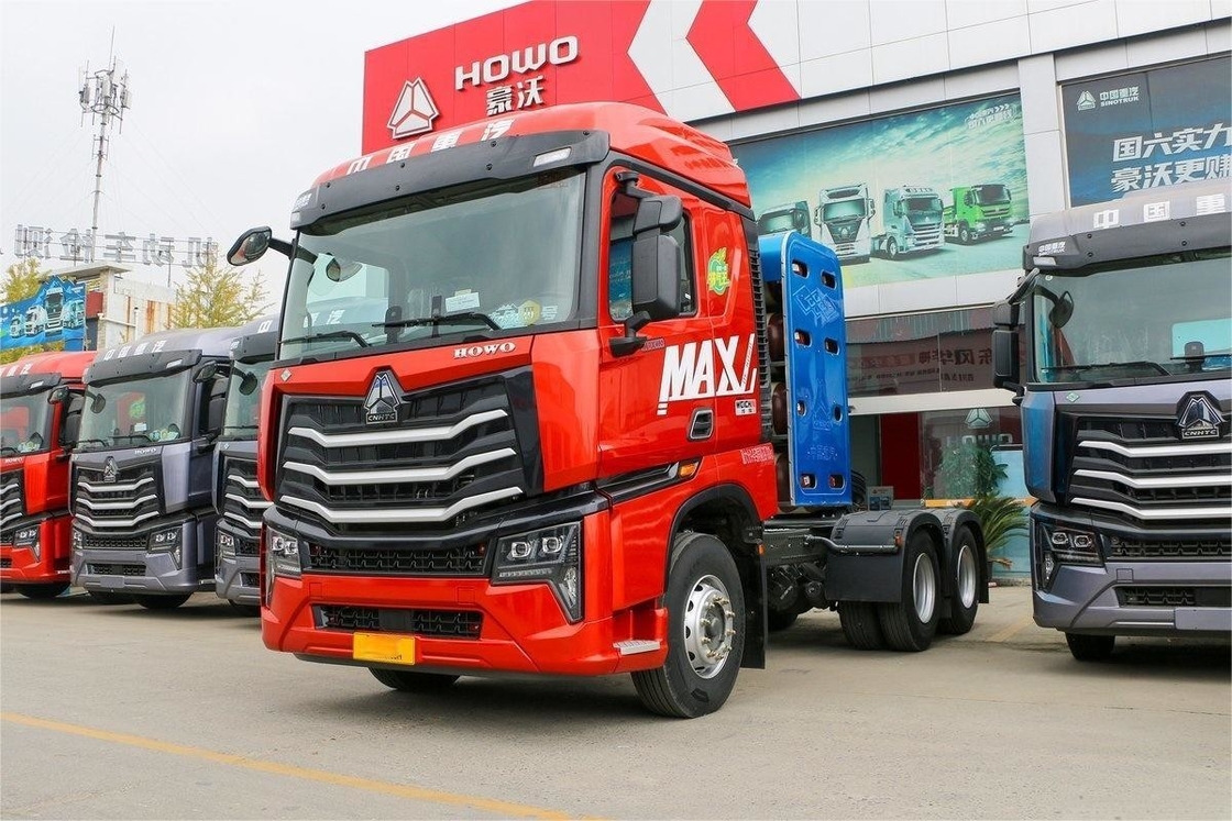 460 pk HOWO Zware vrachtwagen 6X4 CNG Achterste dubbele as Achterste achtwielige trekker Nationale VI