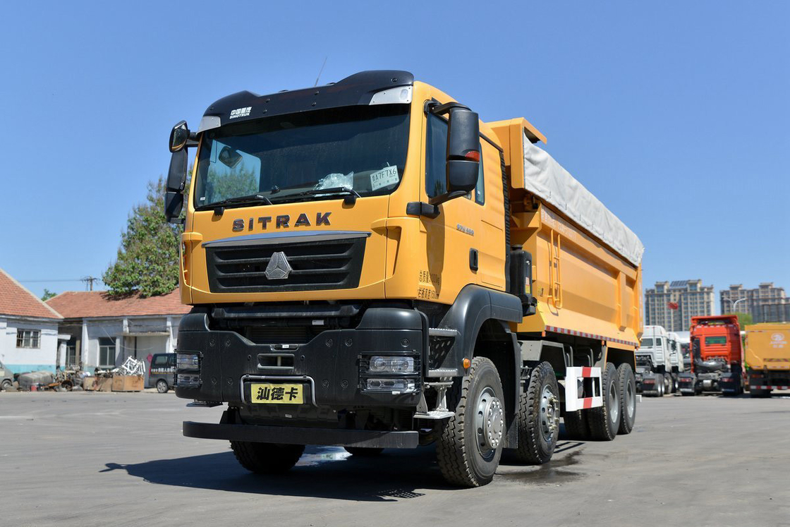 SITRAK Traktor Truck G7W Zware Truck Diesel 400 pk 8X4 6,8 m Gele Karosserie Achterste Dump Sinotruk