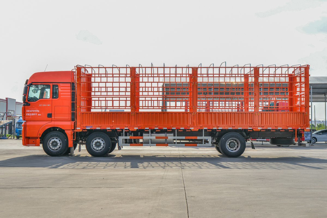 Sinotruk G5 Model 250HP 4X2 6.8m AMT 8-speed deflector en stroomplaat SITRAK hek vrachtwagen