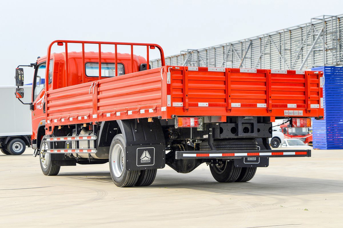 Sinotruk HOWO Truck Titan-H Series Diesel 8-speed 170 pk 5,2 meter halfzijdige vrachtbus