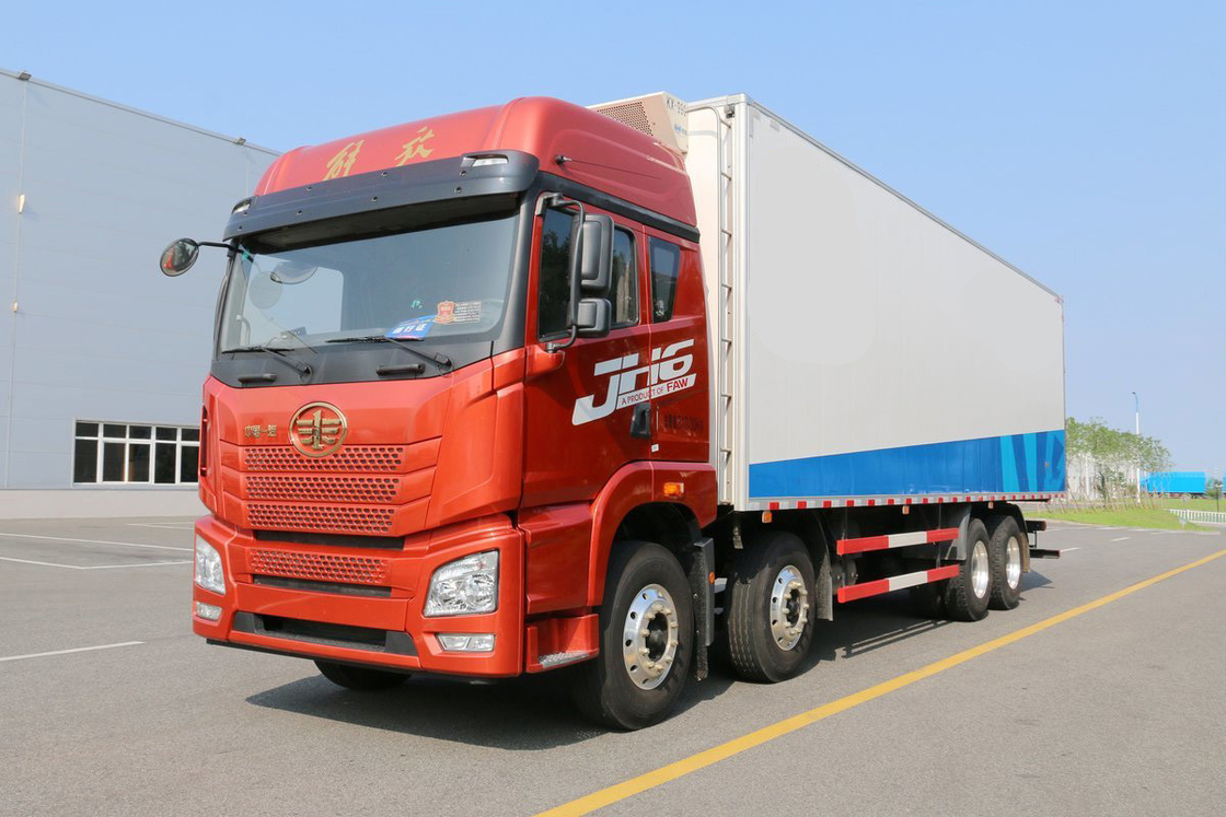 Qingdao Jiefang CA5310 JH6 Diesel 12 Gear 400 Hp 8X4 High Roof Deflector 9.4m Koeltruck