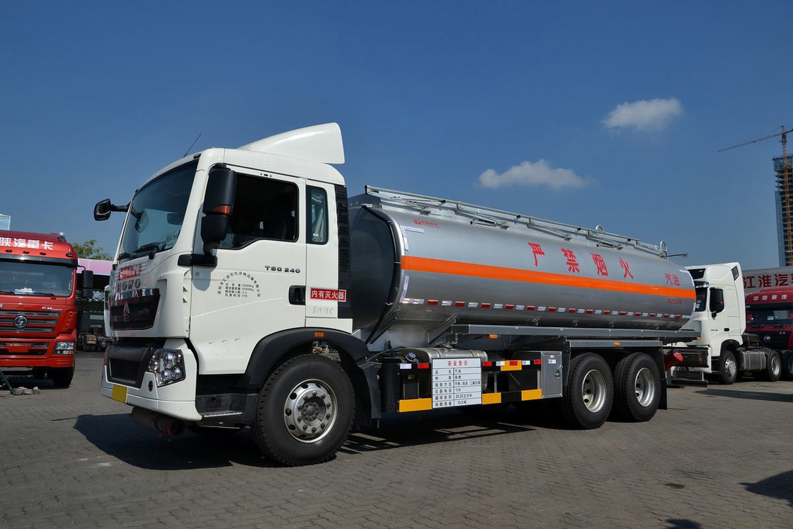Sinotruk ZZ1257 T5G High Top Fairing Diesel 240HP 14.5T 6X4 Brandstoftank 20.25m3 HOWO Oil Tanker Truck